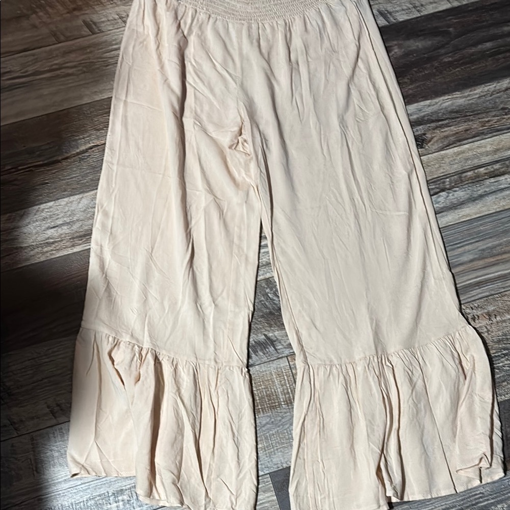Cream Wide-Leg Ruffle Pants -NWT - Picture 4 of 13